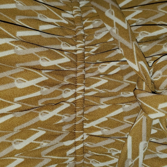 Dress - Picture 5 of 8